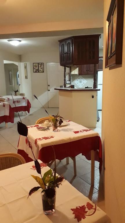 Haven House Apartments Christ Church Esterno foto