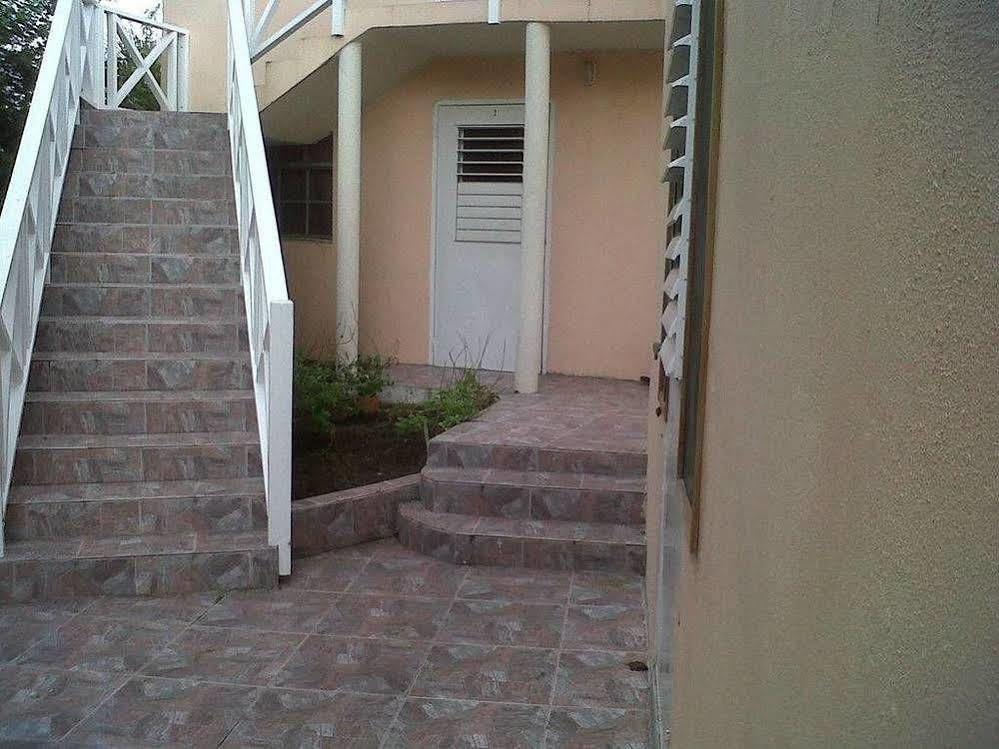 Haven House Apartments Christ Church Esterno foto