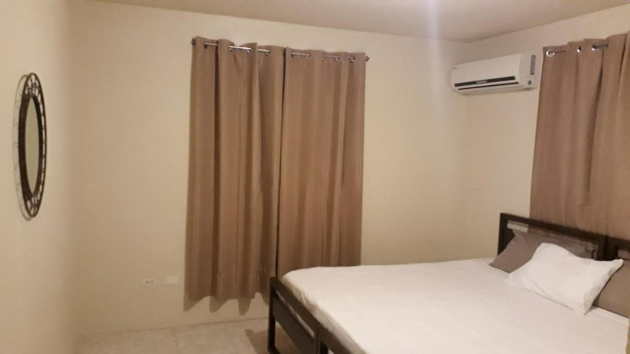 Haven House Apartments Christ Church Esterno foto